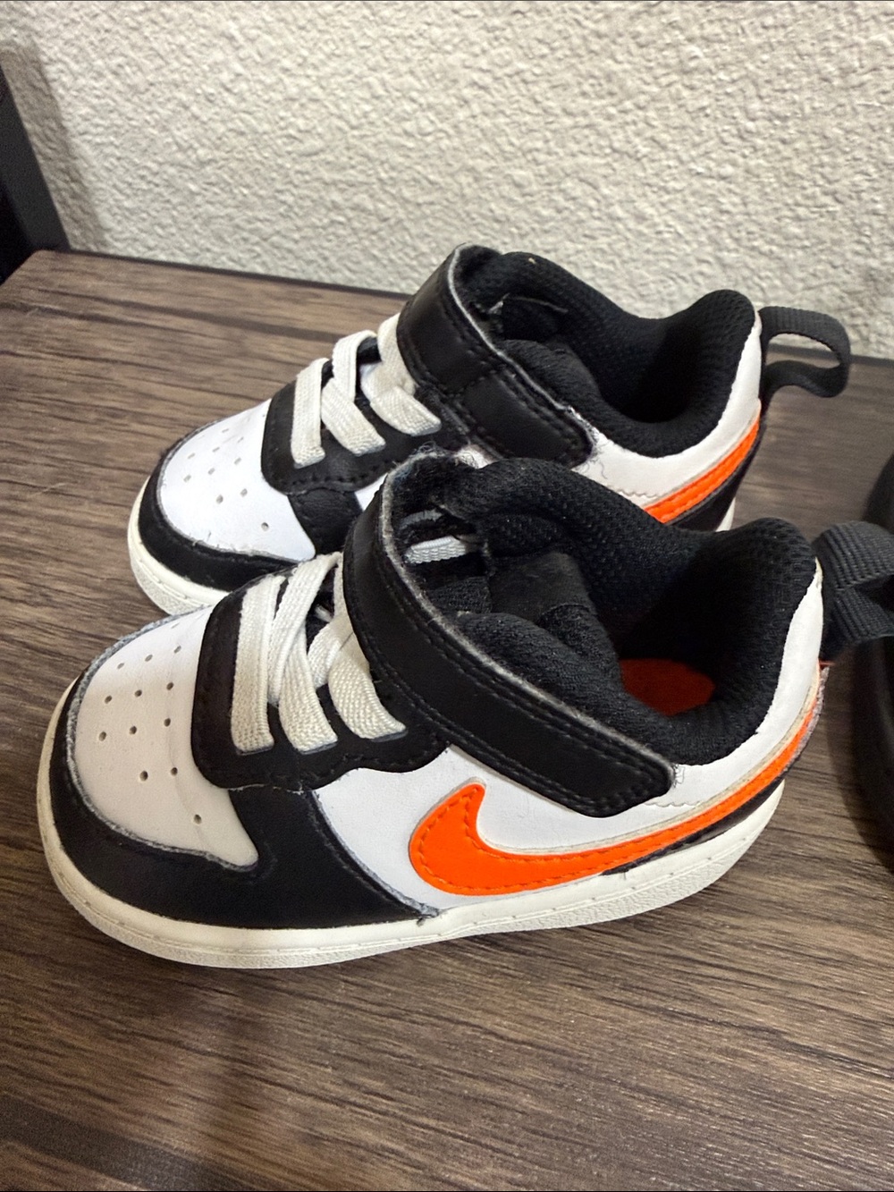 Nike Kids Low-Top Sneakers — White, Black & Orange Accent